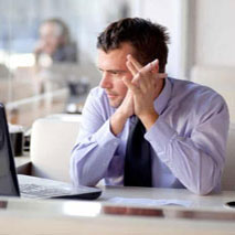 A股劲升！三大股指涨超1% 逾八成个股上涨